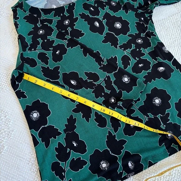 Adrienne Vittadini women’s size large floral 3/4 sleeve blouse with gold circles - Picture 4 of 9